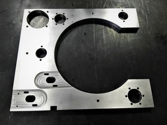 S45C 시제품 기계로 가공 서비스 의료 기기는 20mm 간격을 분해합니다