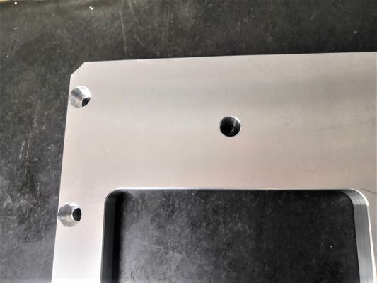 20mm 간격 의료 기기 부속을 기계로 가공하는 S45C 시제품